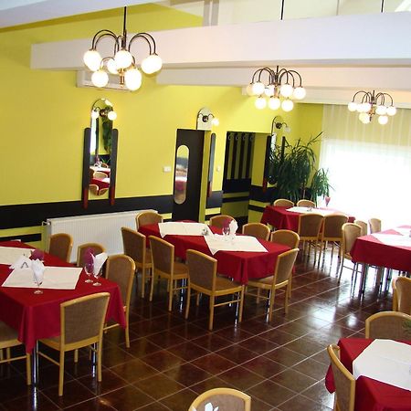 Lazar Pension & Restaurant جورجيني المظهر الخارجي الصورة